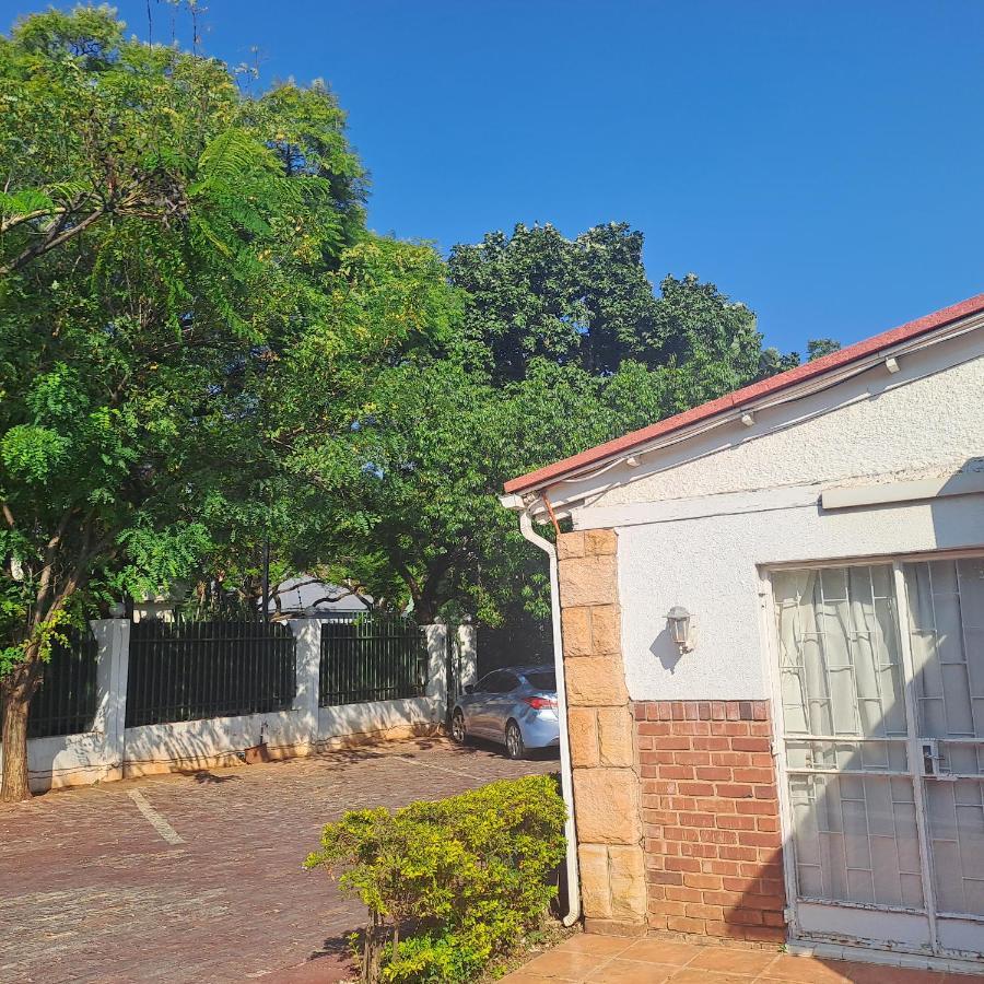 Moonlight Guesthouse Pretoria-Noord Exterior foto