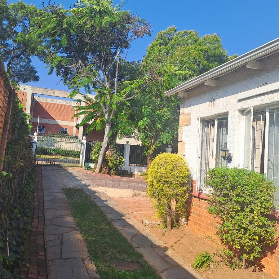 Moonlight Guesthouse Pretoria-Noord Exterior foto